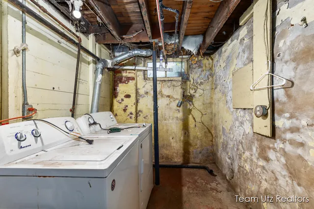 $289,900 | 917 Jefferson Avenue Southeast, Grand Rapids, MI 49507