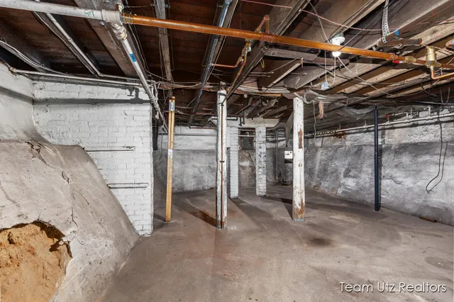 $289,900 | 917 Jefferson Avenue Southeast, Grand Rapids, MI 49507