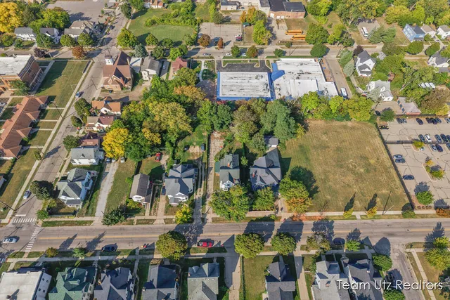 $289,900 | 917 Jefferson Avenue Southeast, Grand Rapids, MI 49507