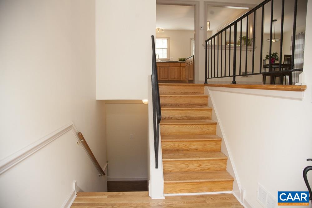 2405 Barracks Road Charlottesville, VA 22901 - Photo 39 of 48 a view of entryway