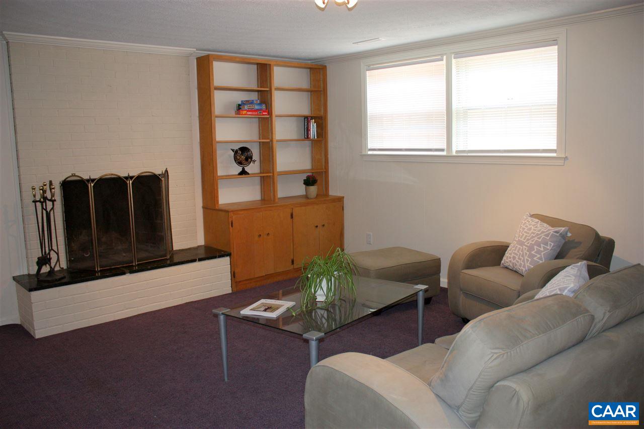 2405 Barracks Road Charlottesville, VA 22901 - Photo 40 of 48 a living room with furniture