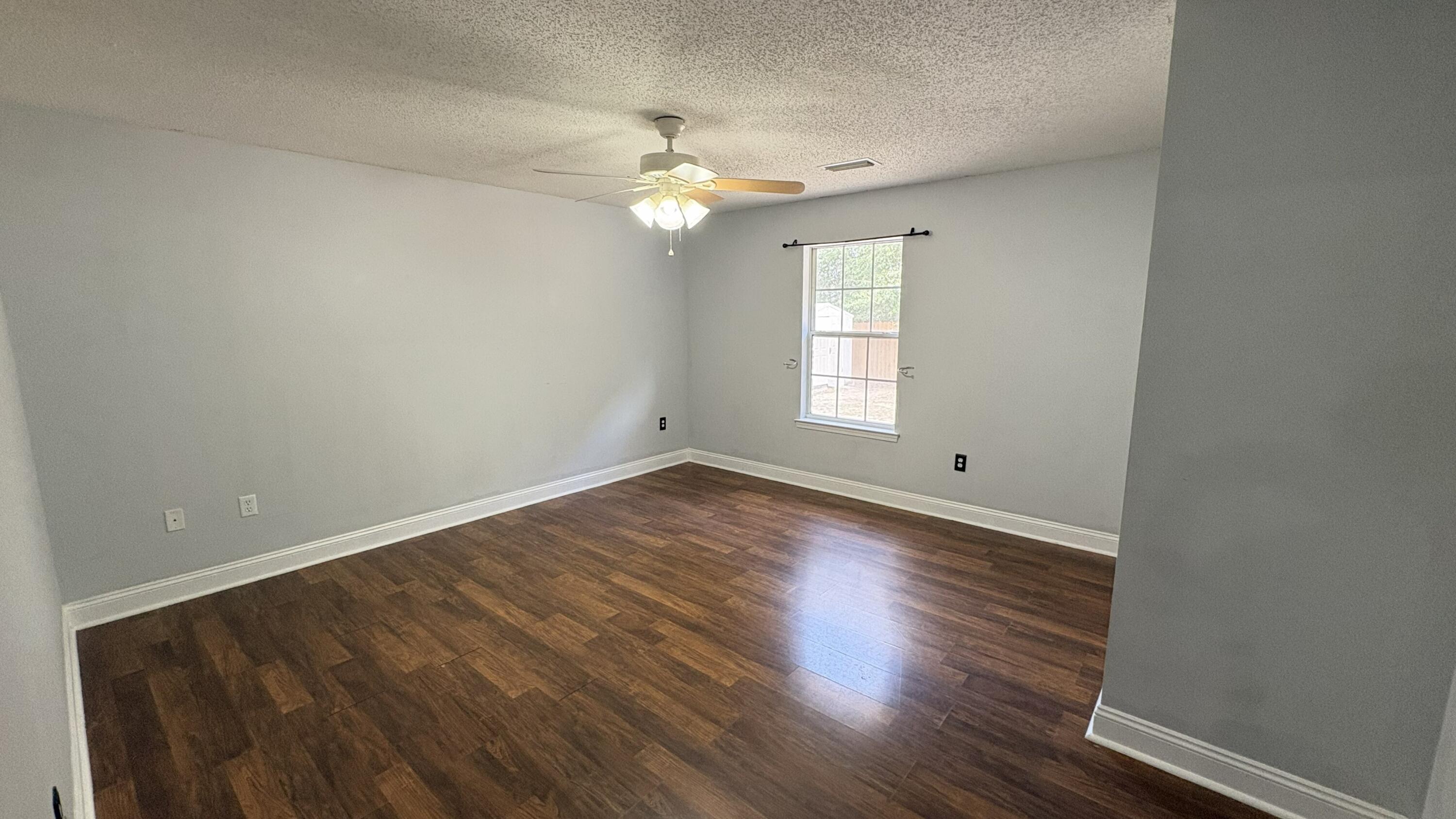 159 Conquest Avenue Crestview, FL 32536 - Photo 14 of 26 IMG_2427