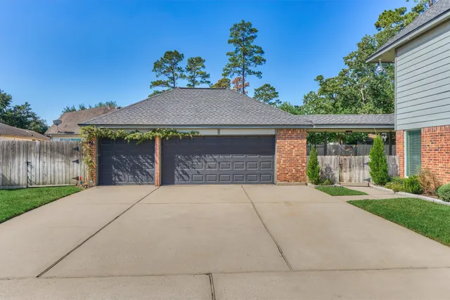 $499,000 | 707 Cypresswood Lake Court, Spring, TX 77373
