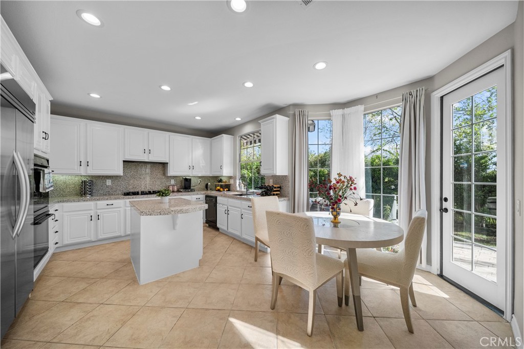 23912 Lakeside Road Valencia, CA 91355 - Photo 21 of 75