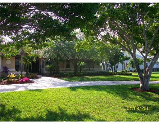 8100 Blue Ridge Lane Parkland, FL 33067 - Photo 2 of 3 Exterior Front