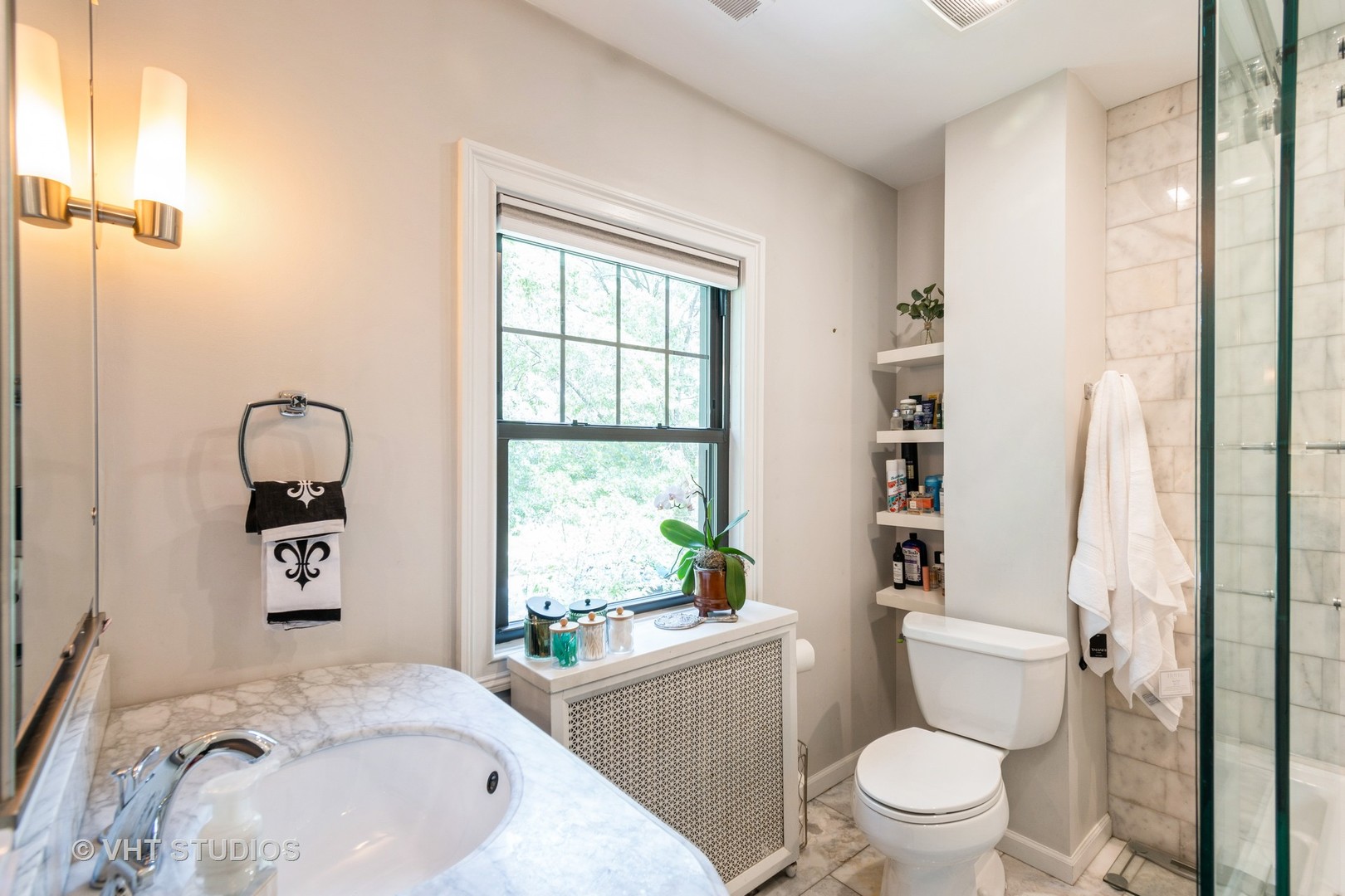 723 Gardner Road Flossmoor, IL 60422 - Photo 21 of 48 a bathroom with a sink toilet and shower