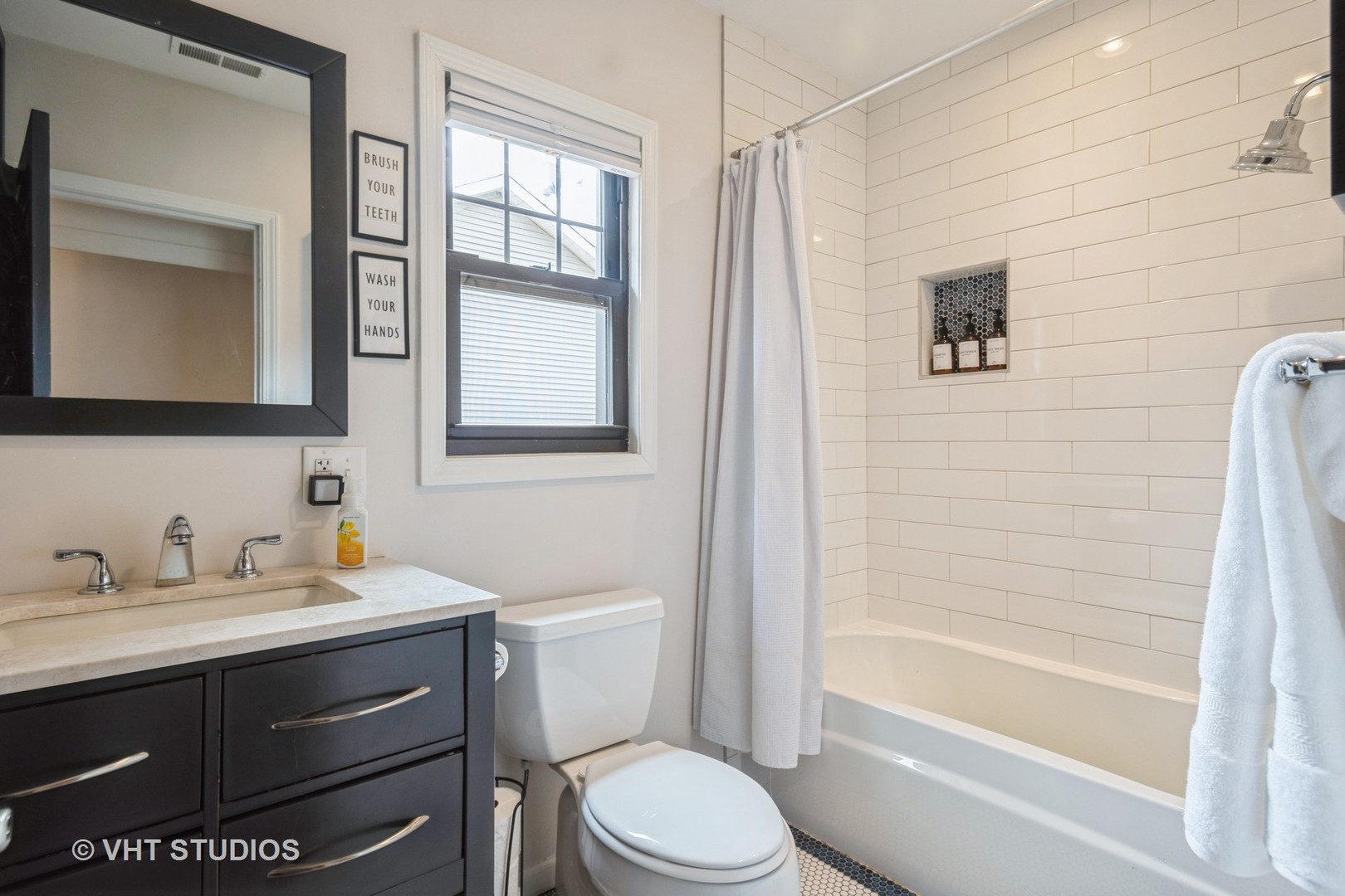 723 Gardner Road Flossmoor, IL 60422 - Photo 24 of 48 a bathroom with a sink a toilet and shower