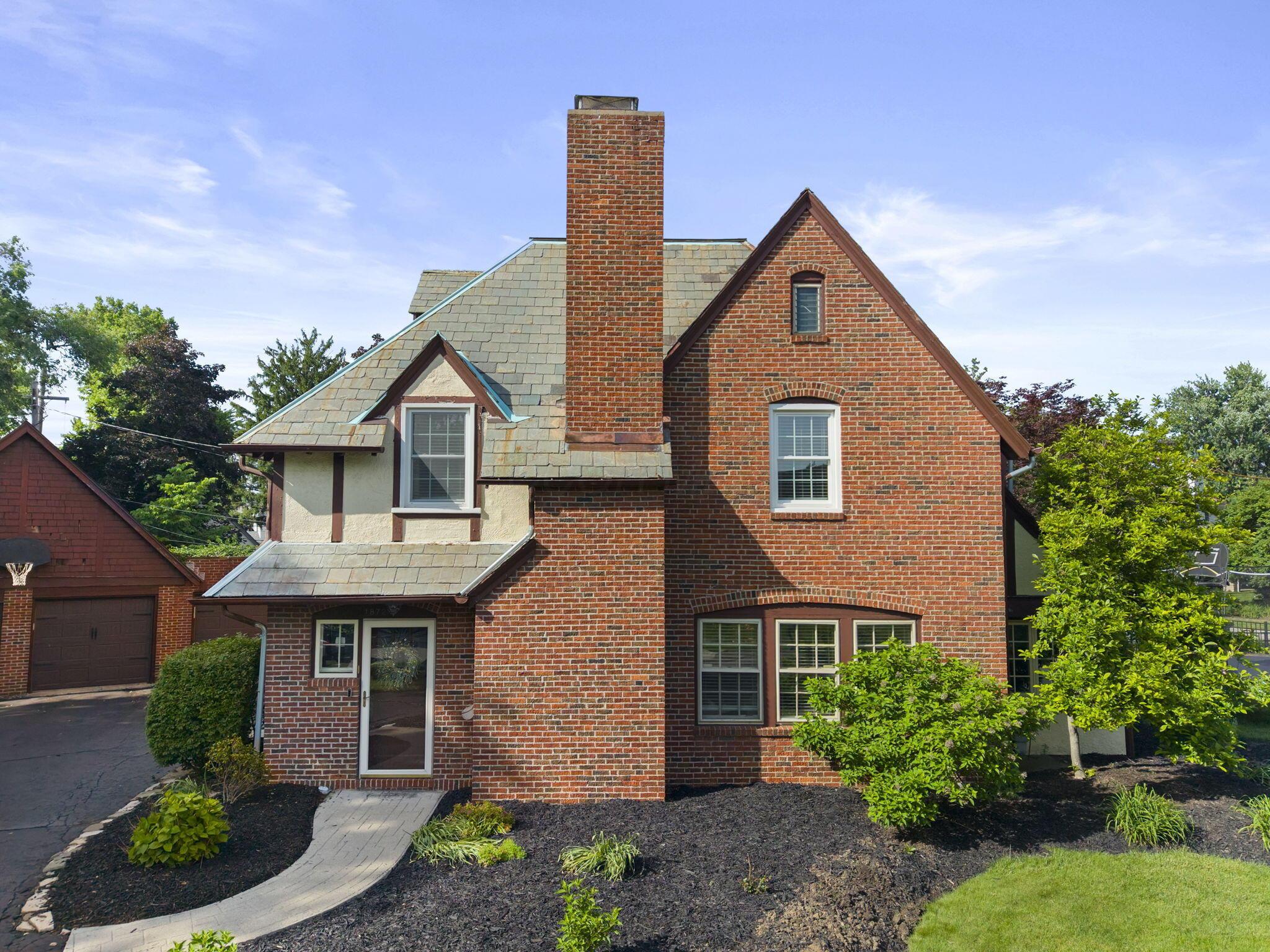 1872 Stanford Road Columbus, OH 43212 - Photo 1 of 107