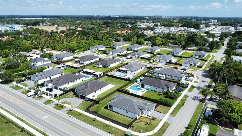 16677 Southwest 292nd Street Homestead, FL 33033 - Photo 2 of 35