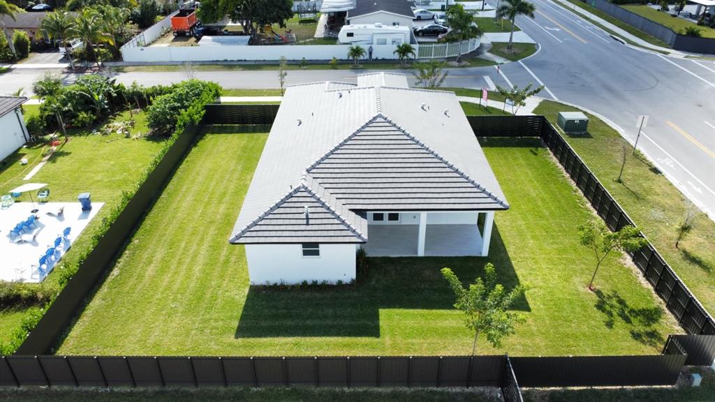 16677 Southwest 292nd Street Homestead, FL 33033 - Photo 8 of 35 Sides