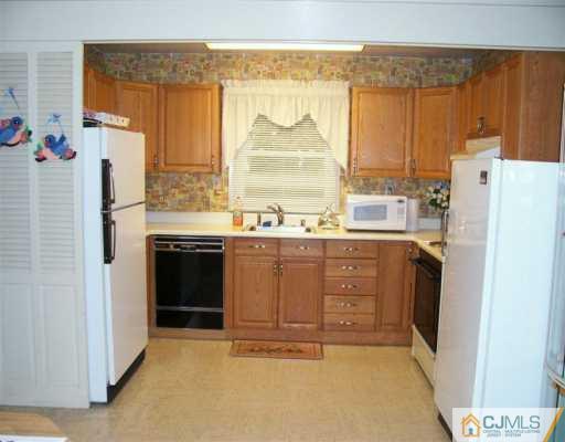107 Drake Road Somerset, NJ 08873 - Photo 2 of 8