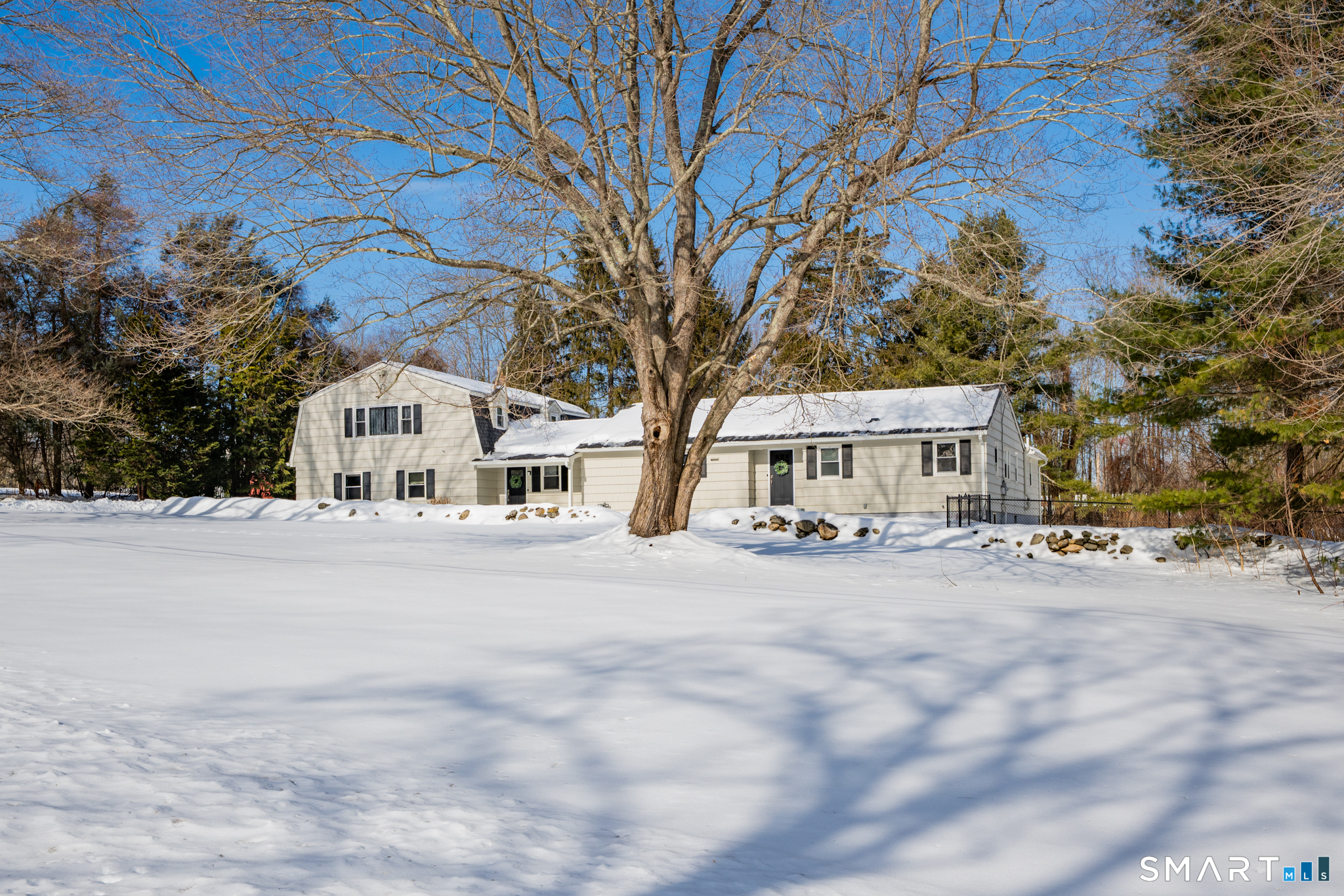 3 Grand Place Newtown, CT 06470 - Photo 36 of 40 3 Grand Place in the winter months.