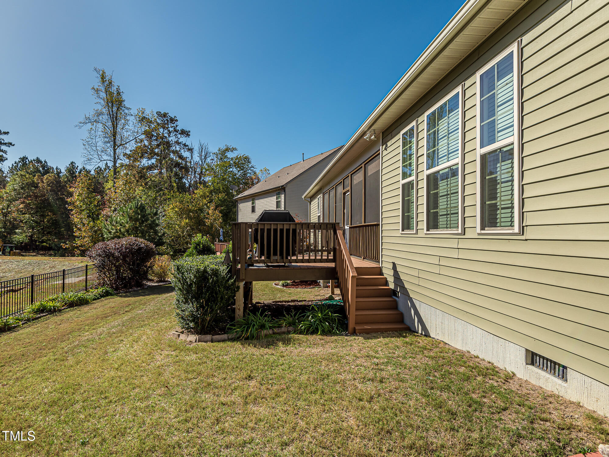 7512 Channery Way Raleigh, NC 27616 - Photo 40 of 45 InTrust_Realty_Lee_7512_Channery-2969