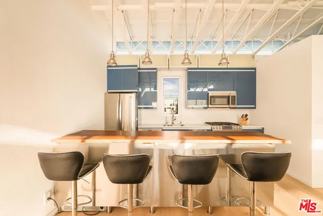 $1,395,000 | 630 Rose Avenue, Unit 5, Venice, CA 90291