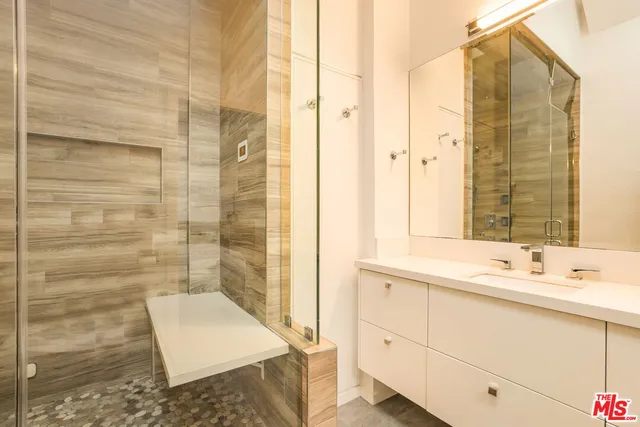 $1,395,000 | 630 Rose Avenue, Unit 5, Venice, CA 90291