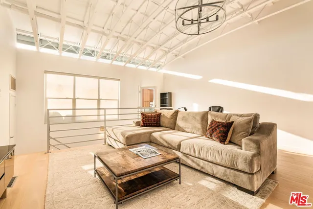 $1,395,000 | 630 Rose Avenue, Unit 5, Venice, CA 90291