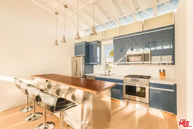 $1,395,000 | 630 Rose Avenue, Unit 5, Venice, CA 90291