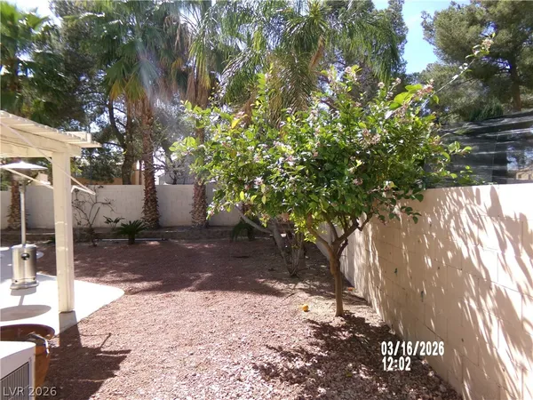 $2,599 | 8305 Sea Glen Drive, Las Vegas, NV 89128