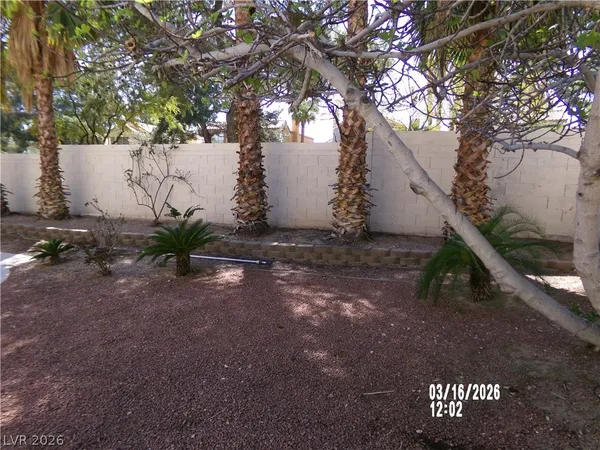 $2,599 | 8305 Sea Glen Drive, Las Vegas, NV 89128