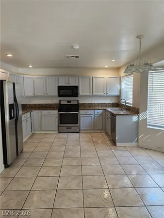 $2,599 | 8305 Sea Glen Drive, Las Vegas, NV 89128