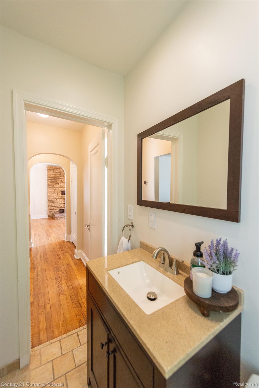 21728 Colgate Street Farmington, MI 48336 - Photo 23 of 40 Half bath on entry level