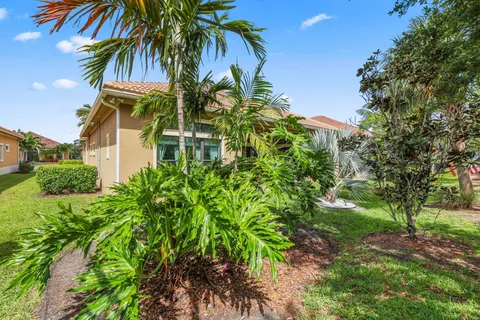 $1,088,000 | 9368 Cantal Circle East, Parkland, FL 33076