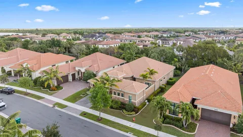 $1,088,000 | 9368 Cantal Circle East, Parkland, FL 33076