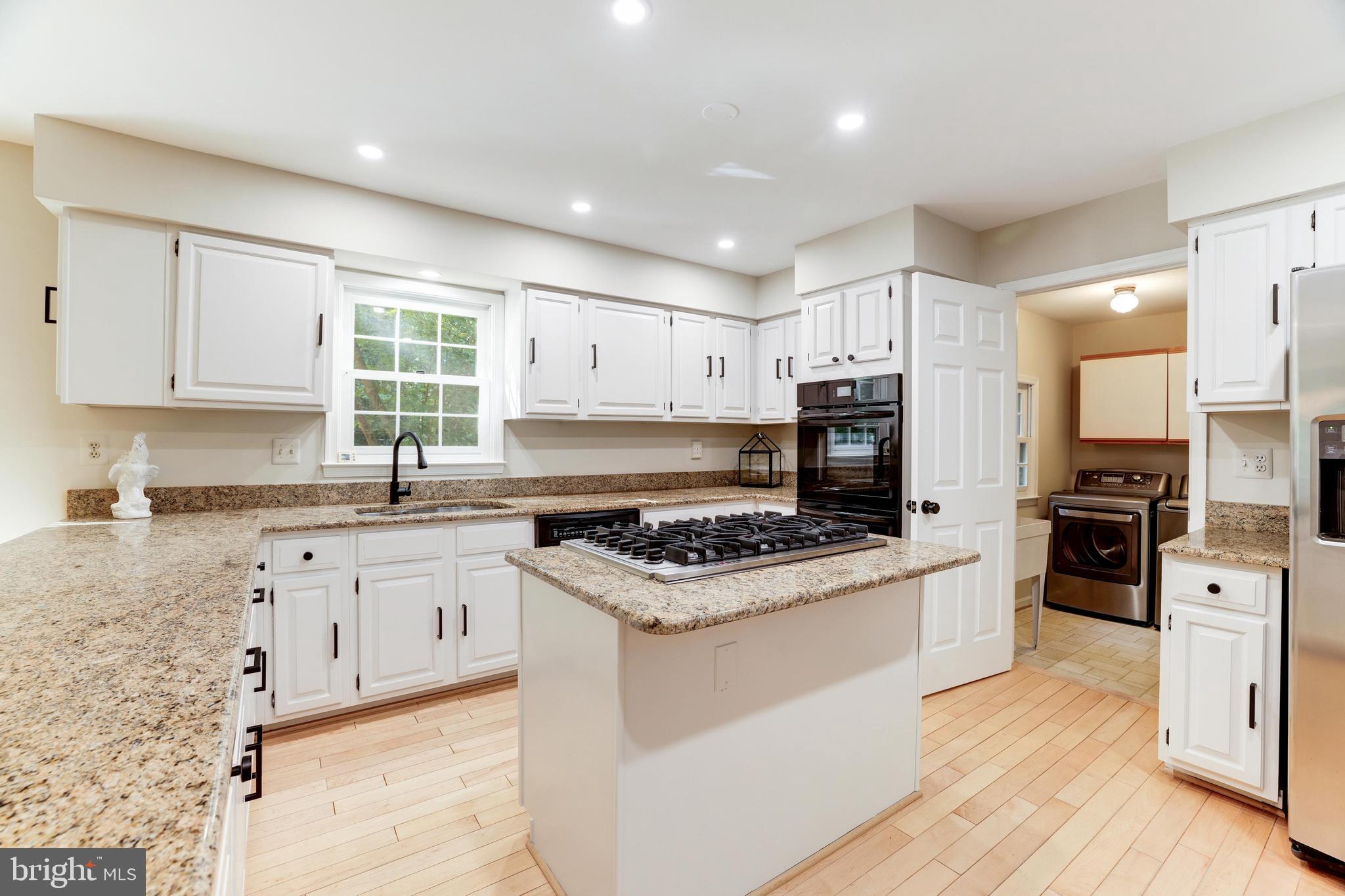 11913 State Rte 4707 Reston, VA 20191 - Photo 26 of 85 Kitchen