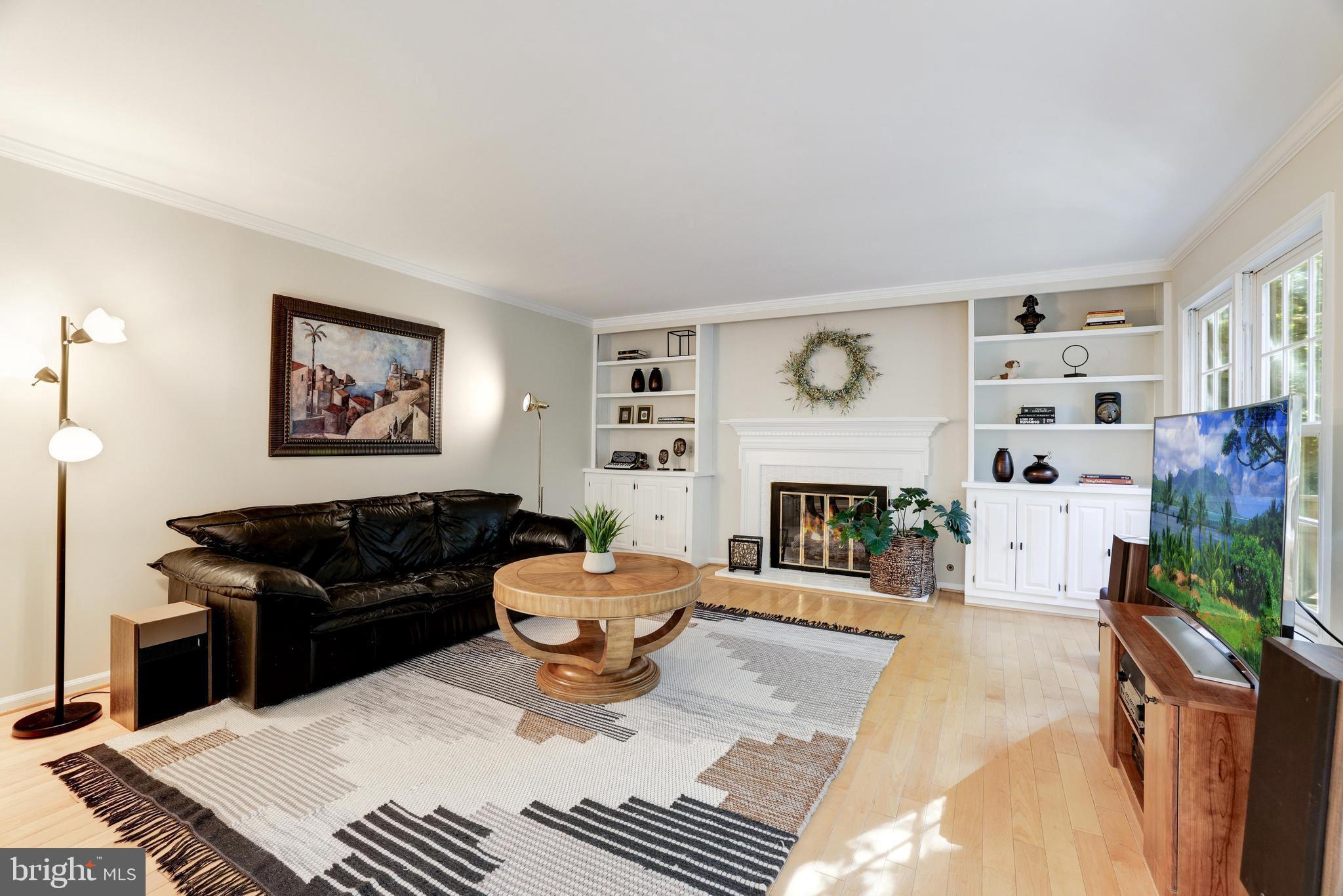 11913 State Rte 4707 Reston, VA 20191 - Photo 37 of 85 Family Room