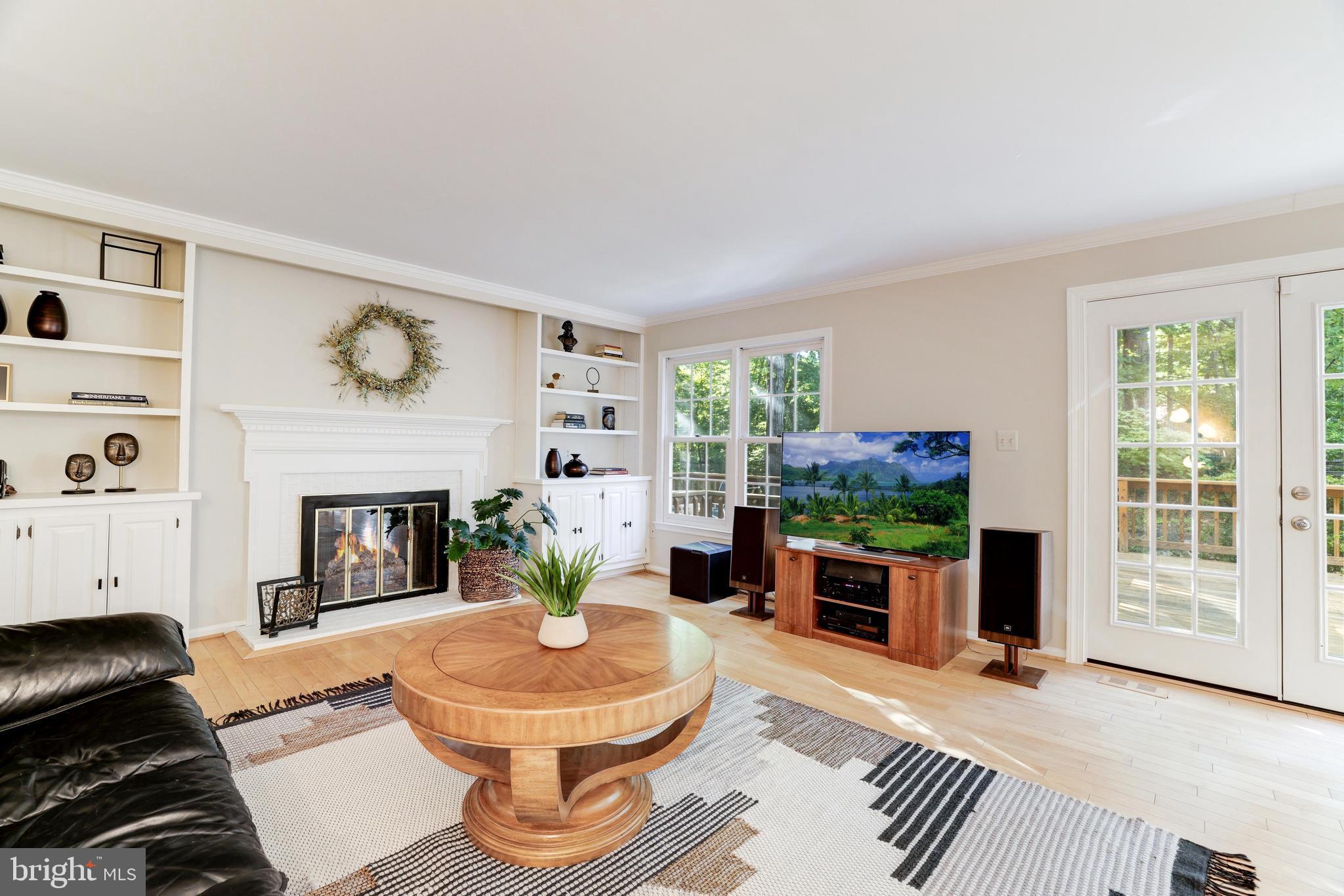 11913 State Rte 4707 Reston, VA 20191 - Photo 38 of 85 Family Room