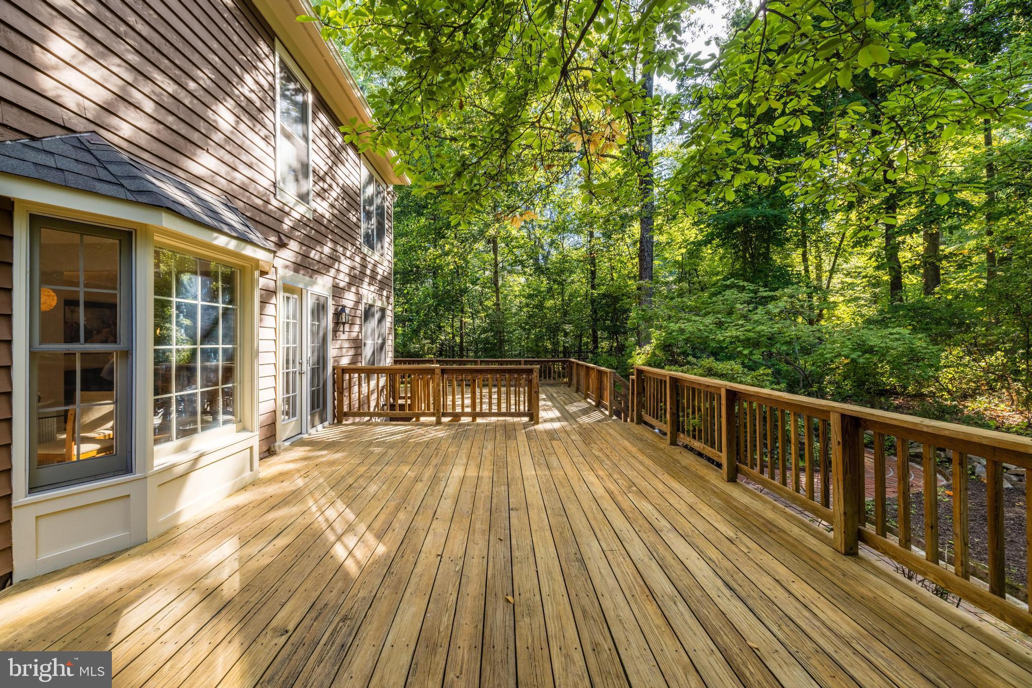 11913 State Rte 4707 Reston, VA 20191 - Photo 76 of 85 2 decks - access to family room / breakfast nook