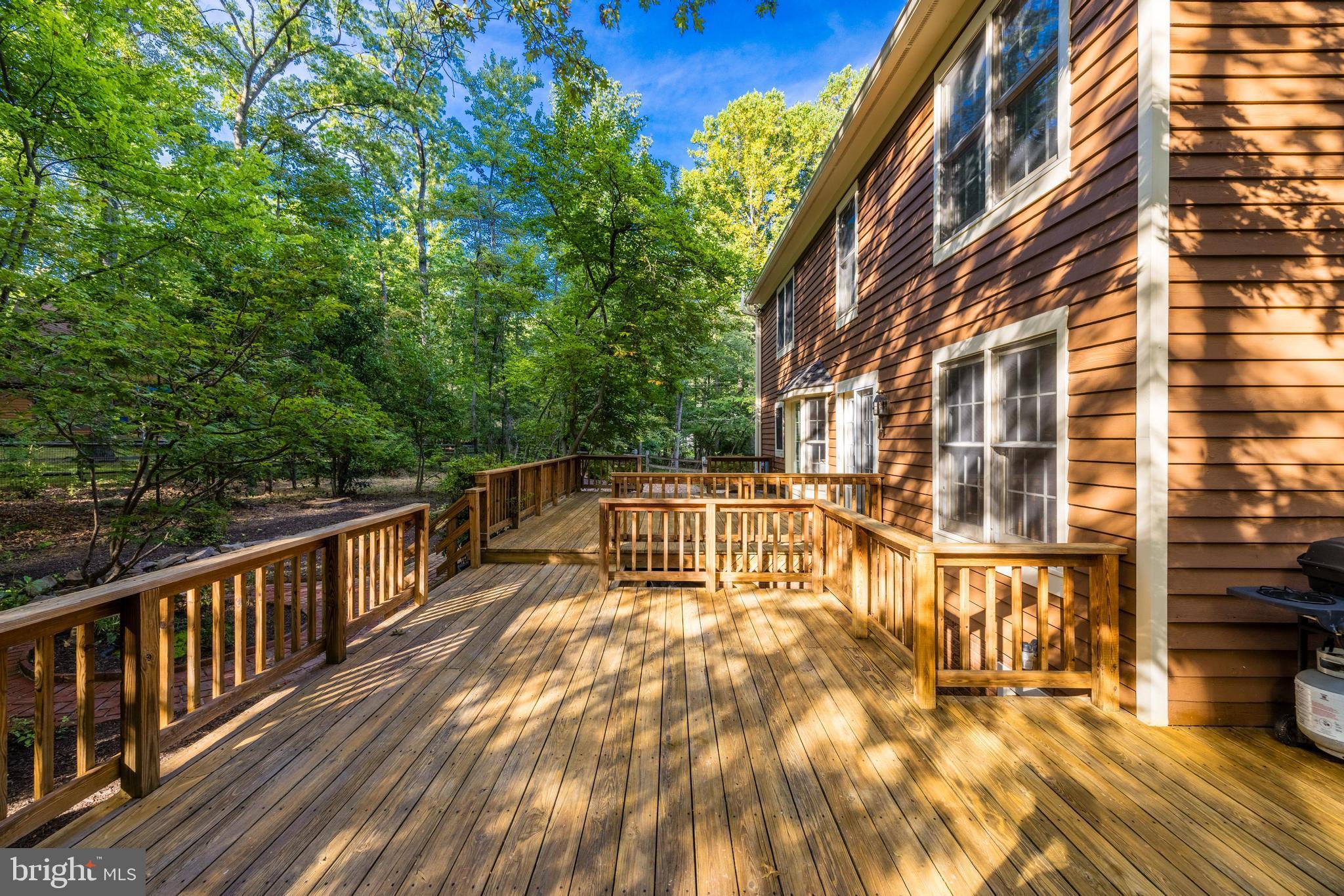 11913 State Rte 4707 Reston, VA 20191 - Photo 80 of 85 2 decks - access to family room / breakfast nook