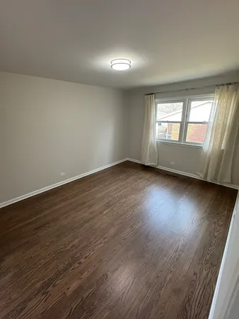 $5,500 | 1705 Central Avenue, Deerfield, IL 60015