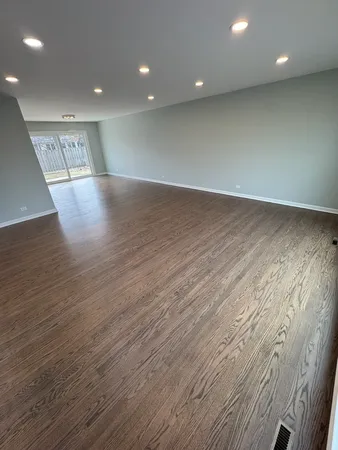 $5,500 | 1705 Central Avenue, Deerfield, IL 60015