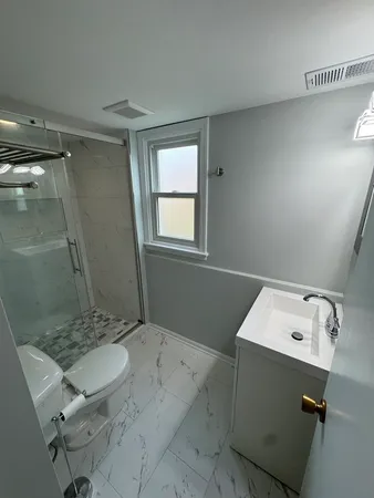 $5,500 | 1705 Central Avenue, Deerfield, IL 60015