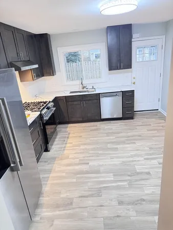 $5,500 | 1705 Central Avenue, Deerfield, IL 60015