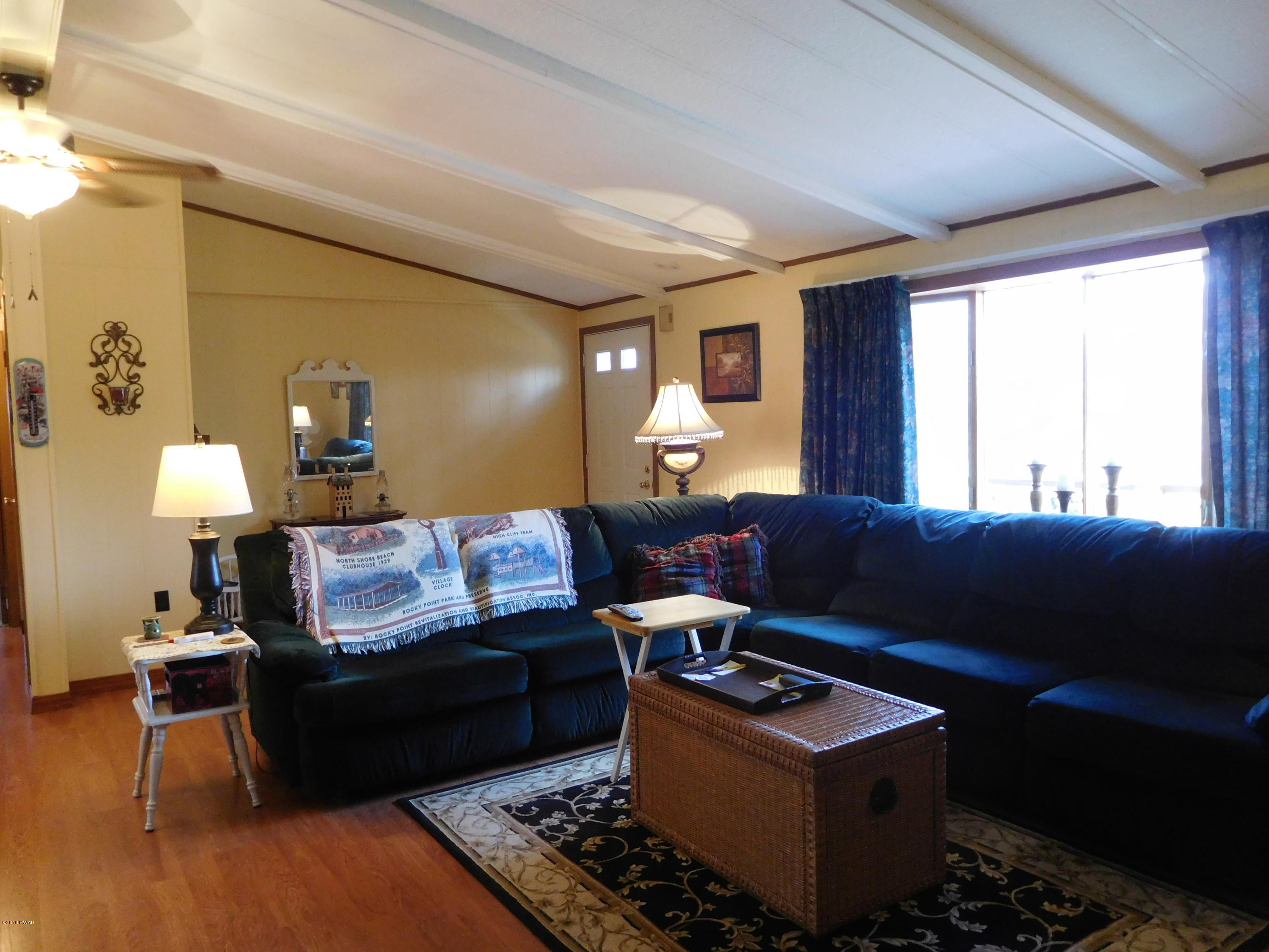 167 Brewster Road Dingmans Ferry, PA 18328 - Photo 6 of 31 Brewster Road (13)Living room