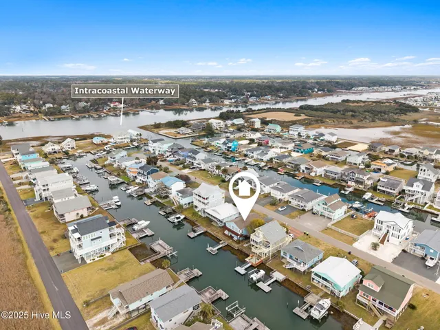 $669,000 | 127 Starfish Drive, Holden Beach, NC 28462