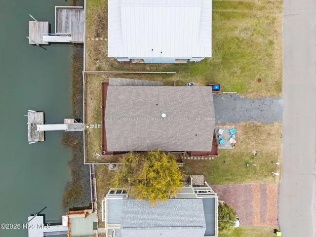 $669,000 | 127 Starfish Drive, Holden Beach, NC 28462