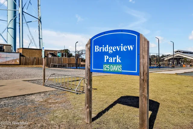 $669,000 | 127 Starfish Drive, Holden Beach, NC 28462