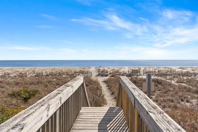 $669,000 | 127 Starfish Drive, Holden Beach, NC 28462