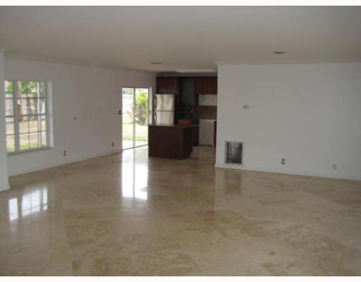 19 Pinehurst Lane Boca Raton, FL 33431 - Photo 3 of 10 Additional Photo