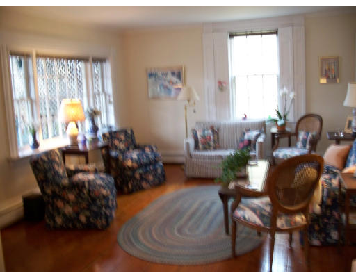 16 State Street, Unit 2 Marblehead, MA 01945 - Photo 2 of 8 Gallery Image 2
