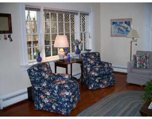 16 State Street, Unit 2 Marblehead, MA 01945 - Photo 7 of 8 Gallery Image 7