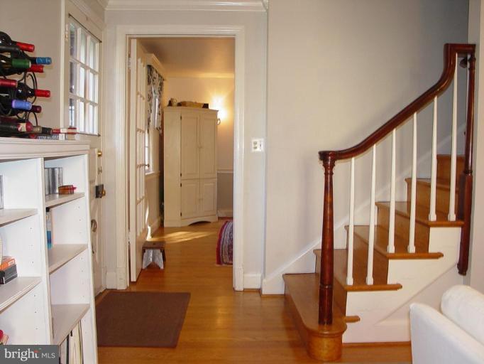 907 Kingston Road Baltimore, MD 21212 - Photo 13 of 23 Entry area, with french door to dining room.