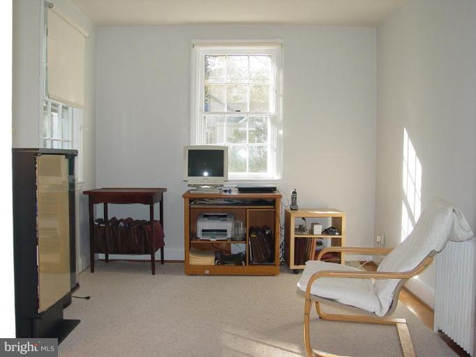 907 Kingston Road Baltimore, MD 21212 - Photo 18 of 23 Fourth bedroom or first floor family room/den.