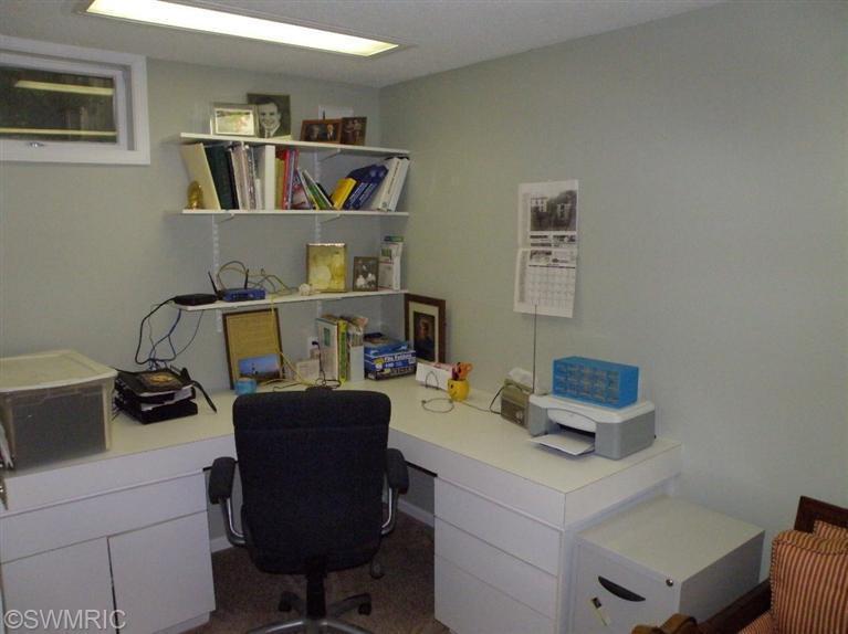 7105 West No Name Road Ludington, MI 49431 - Photo 15 of 28 Lower Level Office