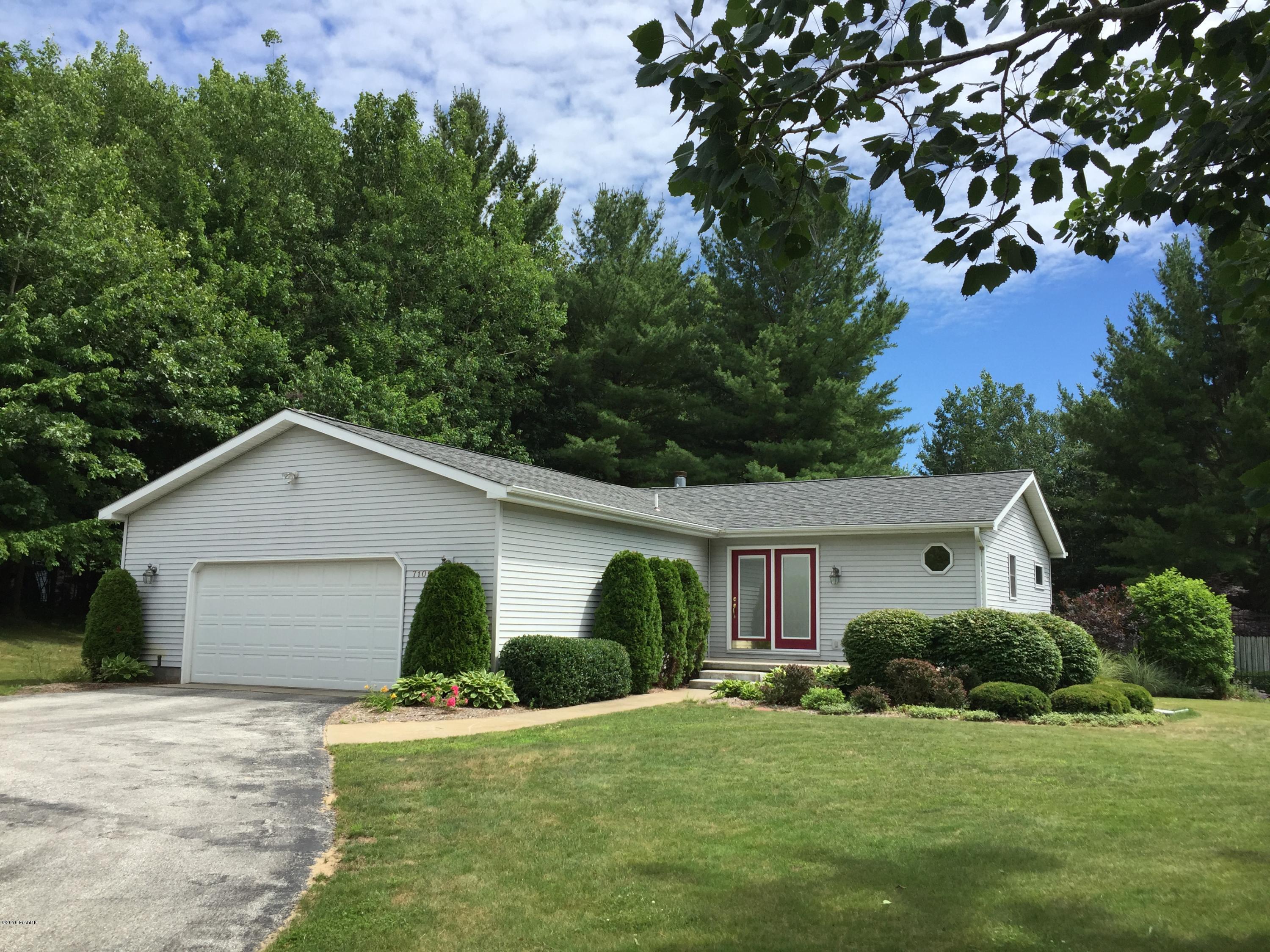 7105 West No Name Road Ludington, MI 49431 - Photo 2 of 28 image