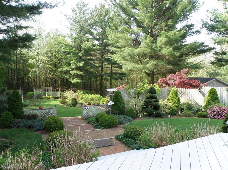 7105 West No Name Road Ludington, MI 49431 - Photo 25 of 28 Gardens