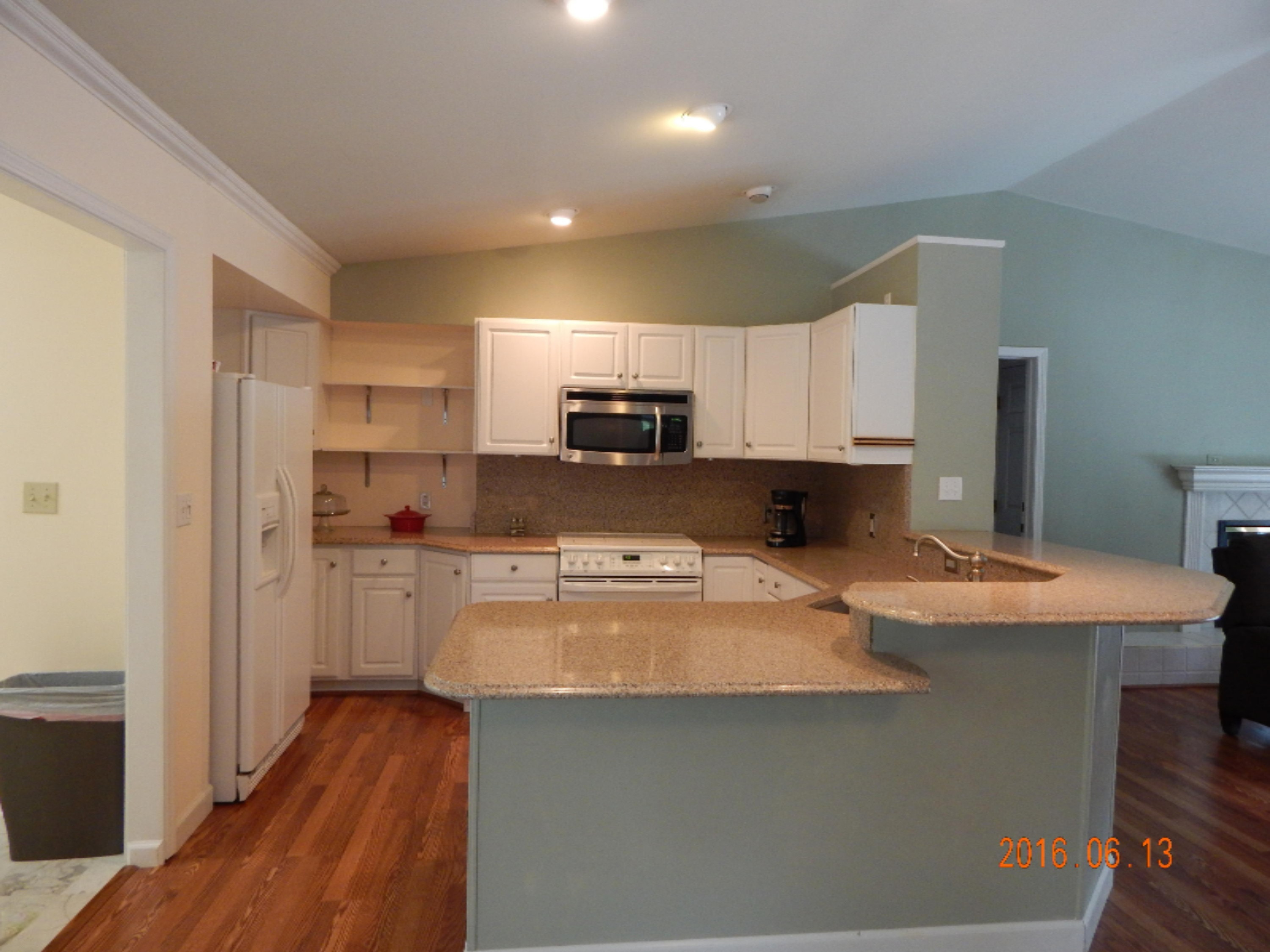 7105 West No Name Road Ludington, MI 49431 - Photo 6 of 28 Kitchen